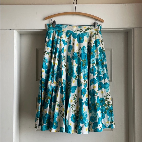 Vintage 1960’s White Cotton Floral Circle Skirt - Picture 11 of 16